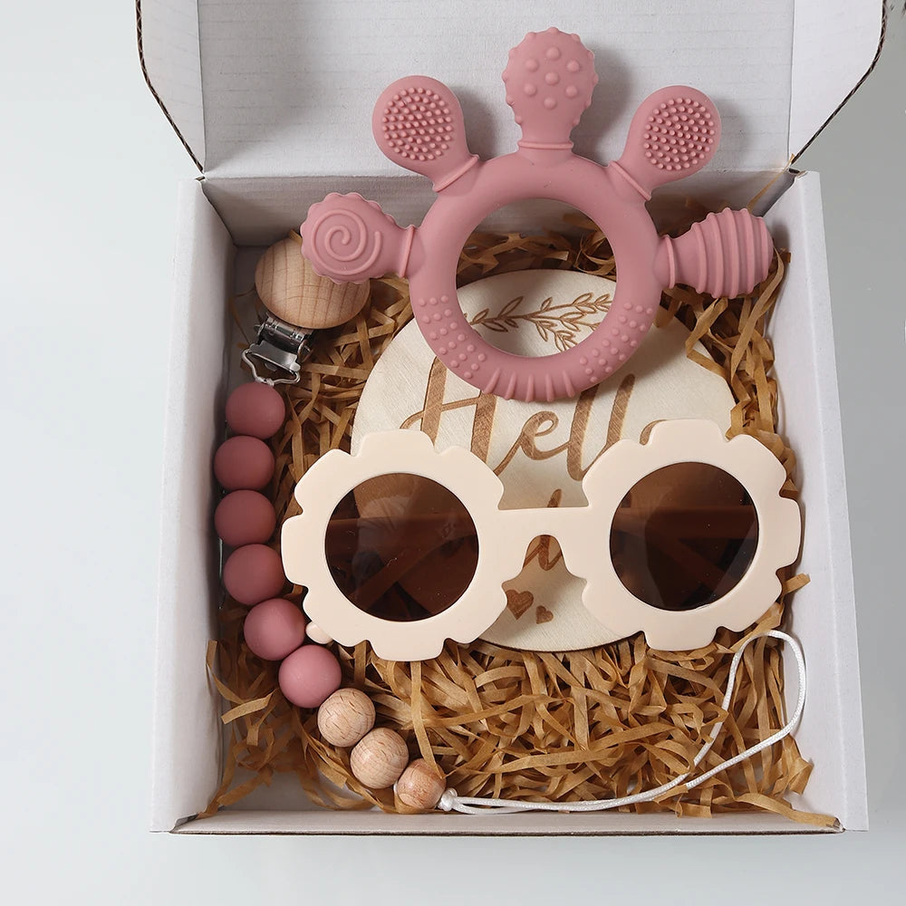 Baby gift set teething toy & glasses