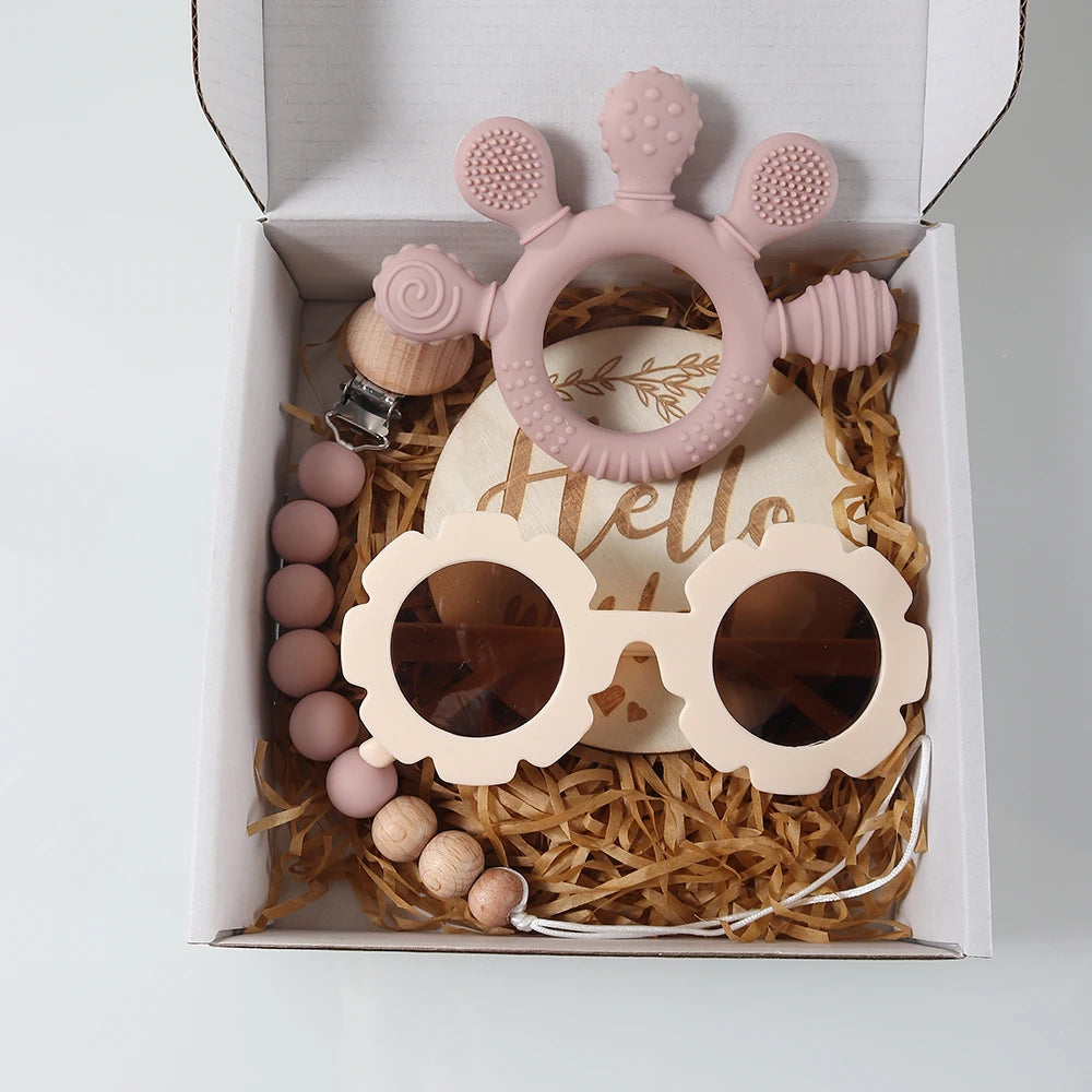 Baby gift set teething toy & glasses